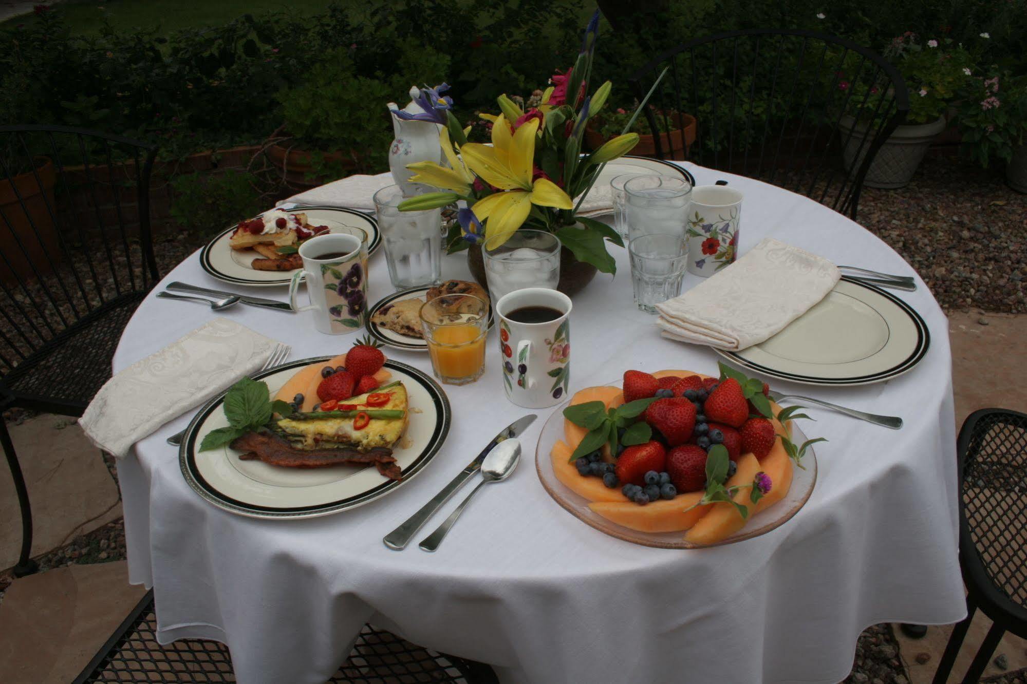 Mon Ami Bed And Breakfast Tucson Buitenkant foto